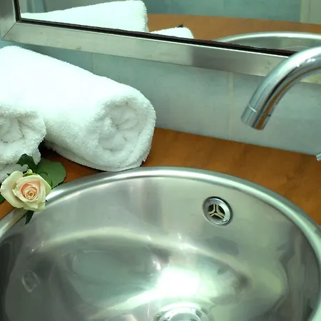 Karystion Hotel 2*