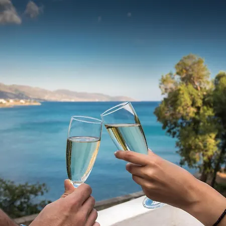 Ξενοδοχείο καρύστιον 2*