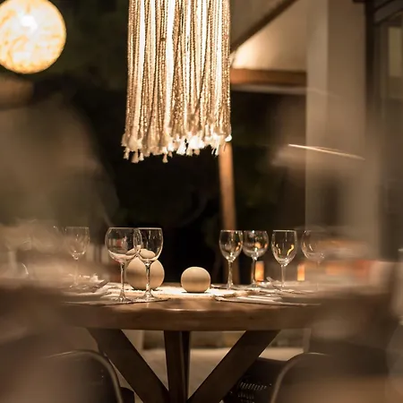 καρύστιον Ξενοδοχείο 2*