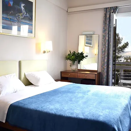 Ξενοδοχείο καρύστιον 2*