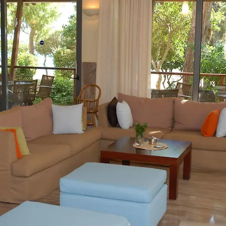 Karystion Hotel 2*